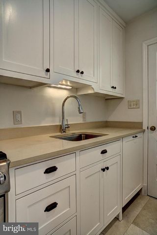 1723 OAKCREST DRIVE, Alexandria, VA 22302