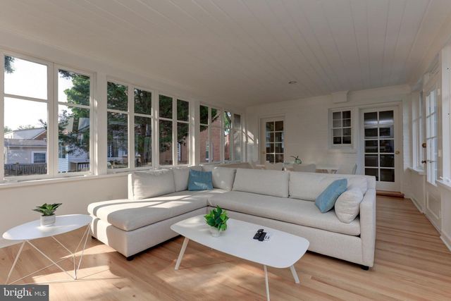 1723 OAKCREST DRIVE, Alexandria, VA 22302