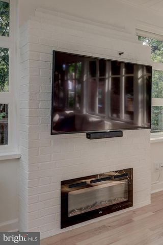 1723 OAKCREST DRIVE, Alexandria, VA 22302