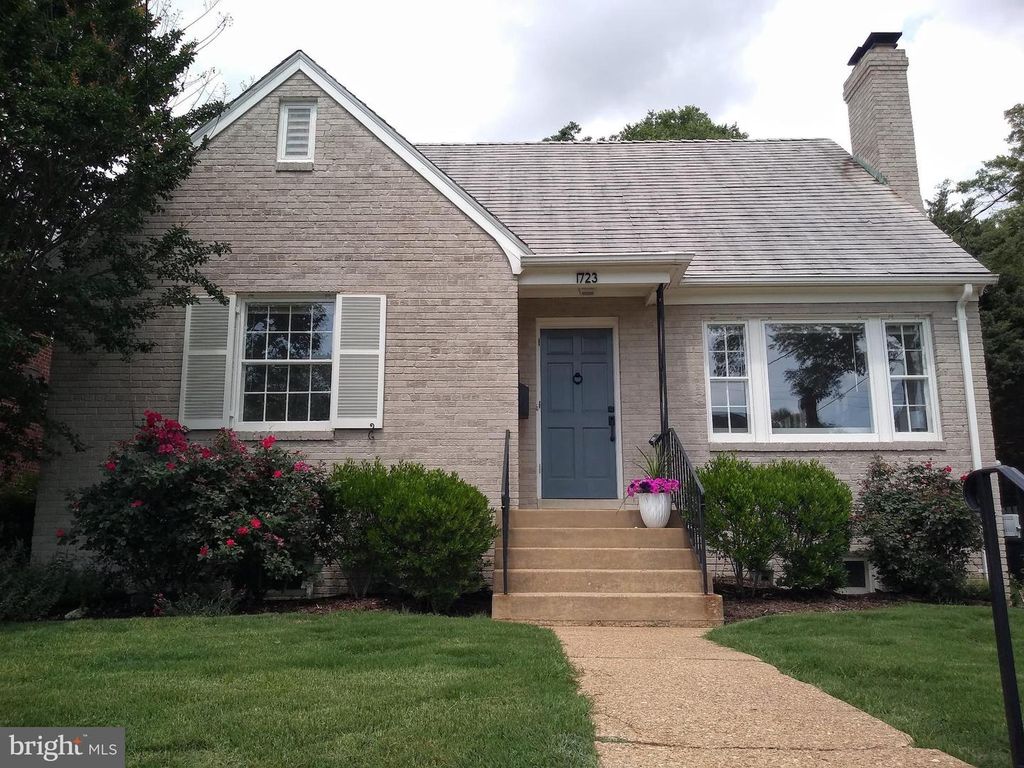 1723 OAKCREST DRIVE, Alexandria, VA 22302