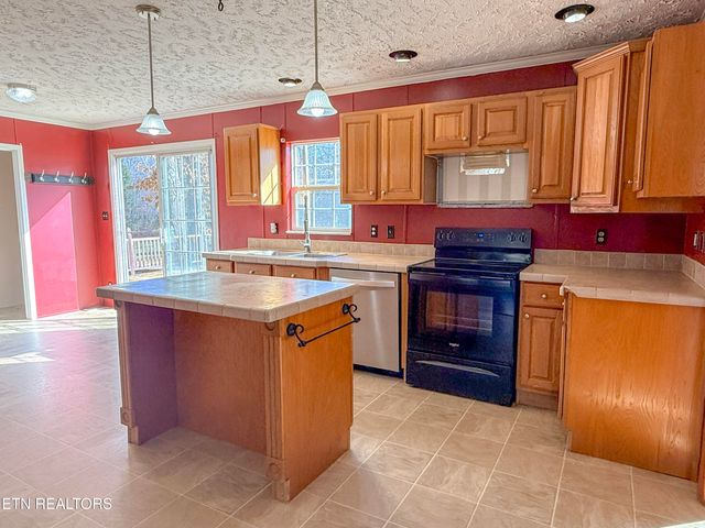 18726 Clarkrange Hwy, Monterey, TN 38574