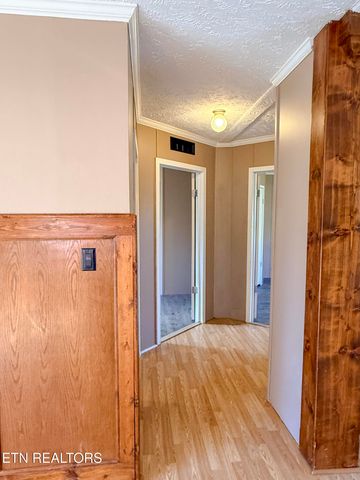 18726 Clarkrange Hwy, Monterey, TN 38574