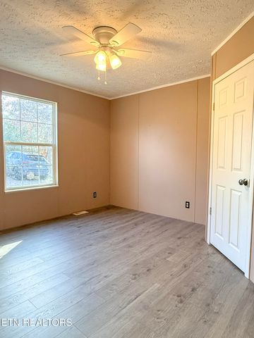 18726 Clarkrange Hwy, Monterey, TN 38574