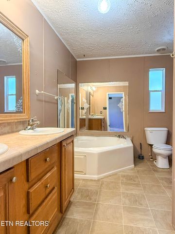 18726 Clarkrange Hwy, Monterey, TN 38574