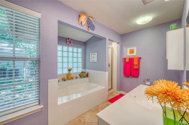113 Red Bird DR, Kingsland, TX 78639
