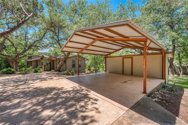 113 Red Bird DR, Kingsland, TX 78639