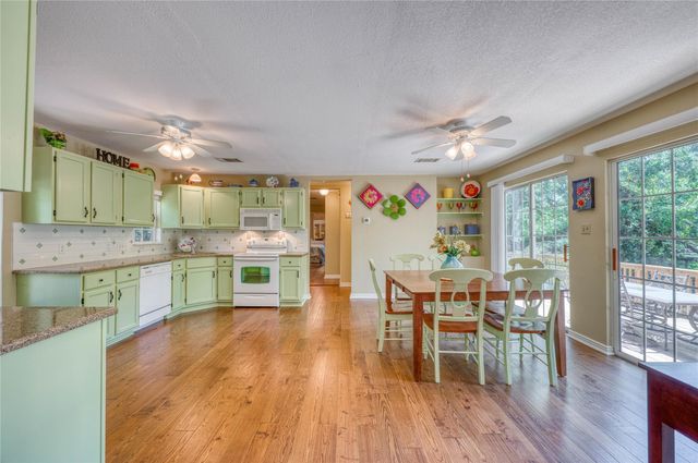 113 Red Bird DR, Kingsland, TX 78639