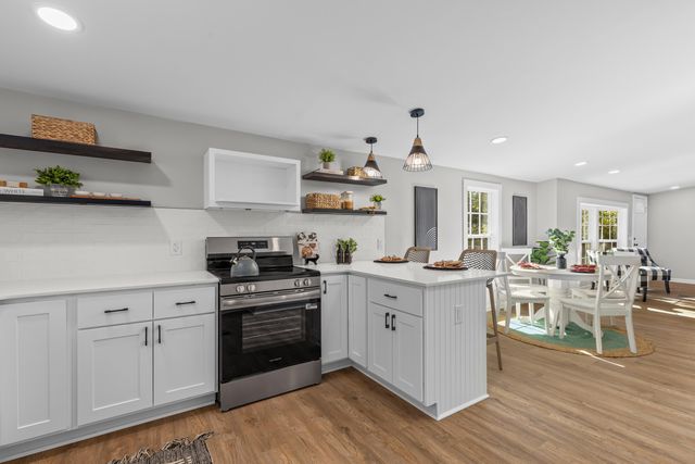 334 Glen Street, Summerville, SC 29483