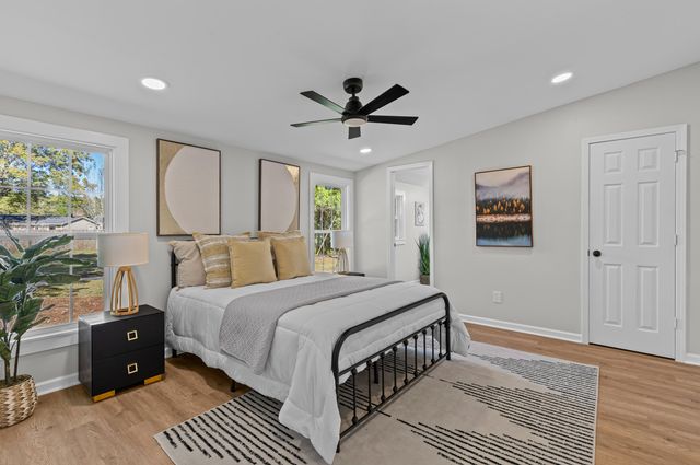 334 Glen Street, Summerville, SC 29483