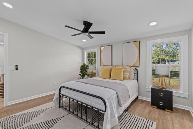 334 Glen Street, Summerville, SC 29483