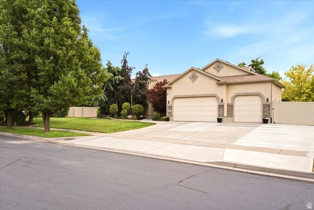 1977 COLT DR, Farmington, UT 84025