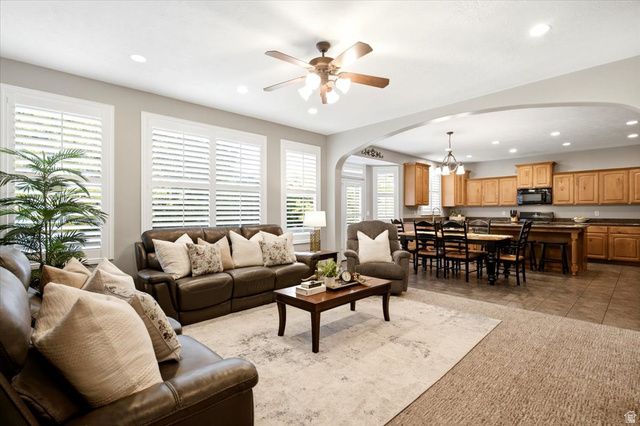 1977 COLT DR, Farmington, UT 84025