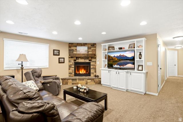1977 COLT DR, Farmington, UT 84025