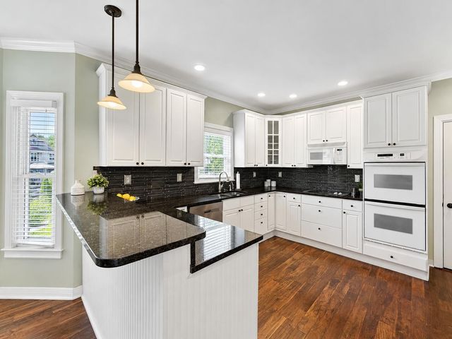 4665 Saron Drive, Lexington, KY 40515