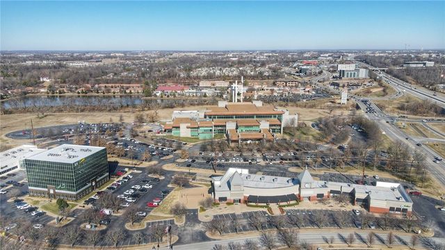 5407 Pinnacle Point Drive, Rogers, AR 72758