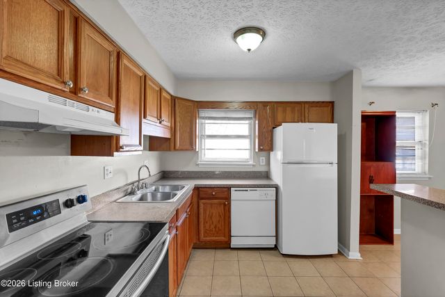 1201 Abbeywood Rd, Louisville, KY 40222