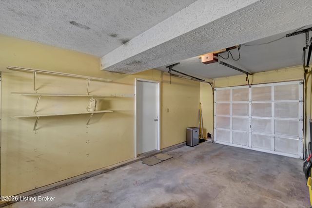 1201 Abbeywood Rd, Louisville, KY 40222