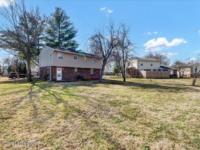 1201 Abbeywood Rd, Louisville, KY 40222