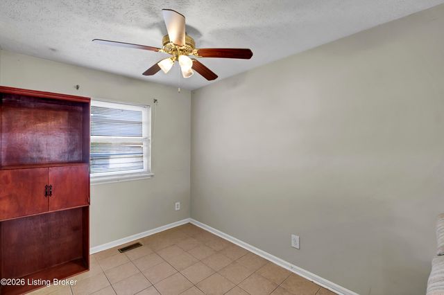 1201 Abbeywood Rd, Louisville, KY 40222