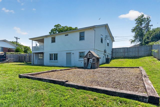 746 N 3rd Street, Richmond, KY 40475