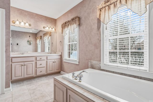 10528 Indian Ridge Drive, Fort Wayne, IN 46814