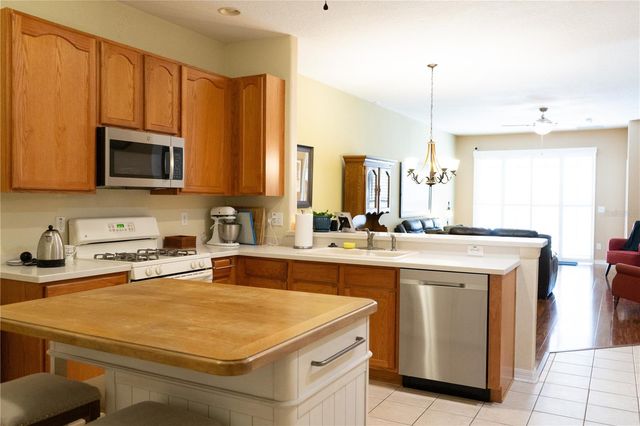 2802 TORRANCE DRIVE, Land O Lakes, FL 34638