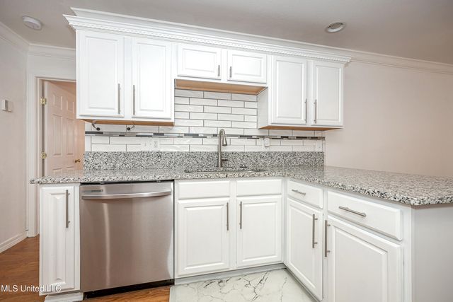 6816 Southwind Drive, Biloxi, MS 39532