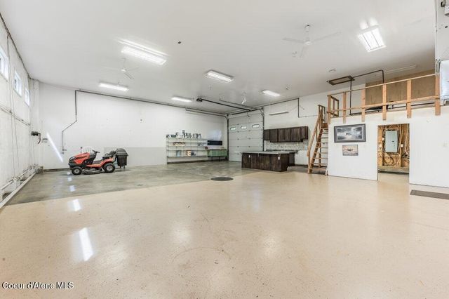 5525 W Coeur Dalene DR, Spirit Lake, ID 83869