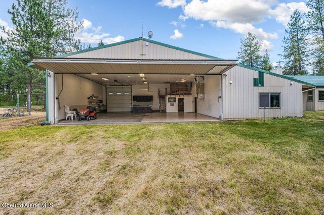 5525 W Coeur Dalene DR, Spirit Lake, ID 83869