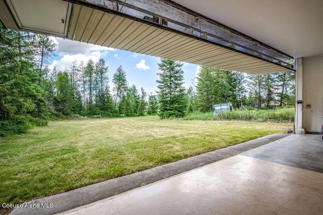 5525 W Coeur Dalene DR, Spirit Lake, ID 83869