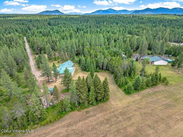 5525 W Coeur Dalene DR, Spirit Lake, ID 83869