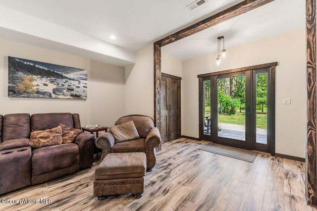5525 W Coeur Dalene DR, Spirit Lake, ID 83869
