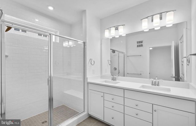 19864 YELLOW DAISY TER, Ashburn, VA 20147