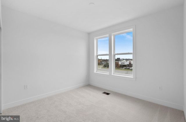 19864 YELLOW DAISY TER, Ashburn, VA 20147