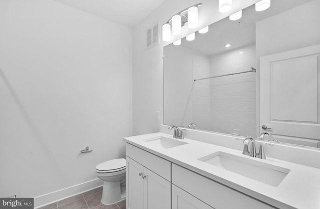 19864 YELLOW DAISY TER, Ashburn, VA 20147