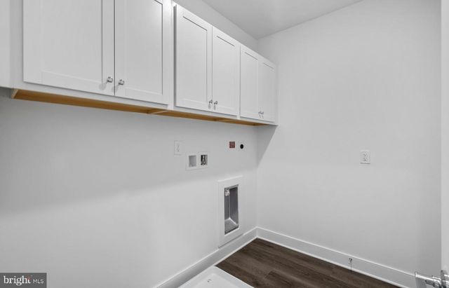 19864 YELLOW DAISY TER, Ashburn, VA 20147