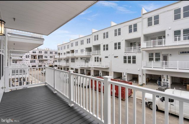 19864 YELLOW DAISY TER, Ashburn, VA 20147