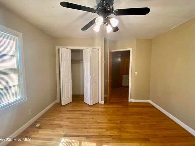 240 Drummer Kellum Road, Jacksonville, NC 28546