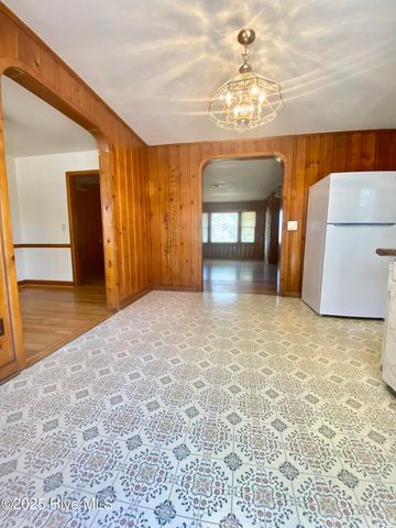 240 Drummer Kellum Road, Jacksonville, NC 28546