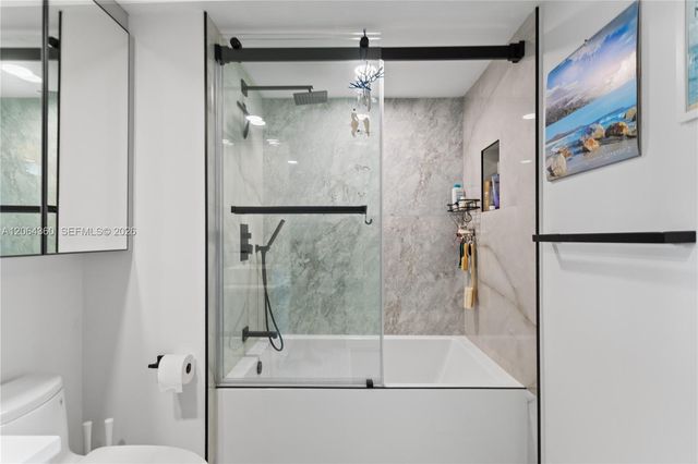 325 S Biscayne Boulevard 3421, Miami, FL 33131