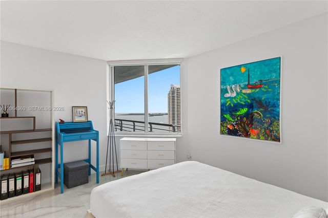 325 S Biscayne Boulevard 3421, Miami, FL 33131