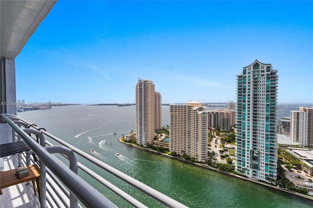 325 S Biscayne Boulevard 3421, Miami, FL 33131