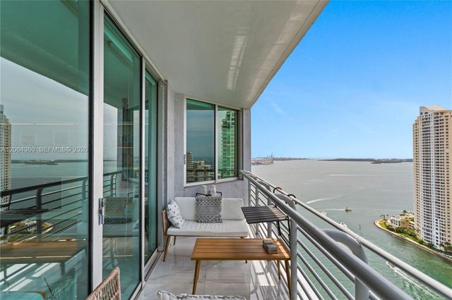 325 S Biscayne Boulevard 3421, Miami, FL 33131