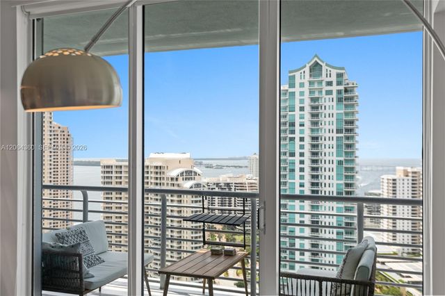 325 S Biscayne Boulevard 3421, Miami, FL 33131