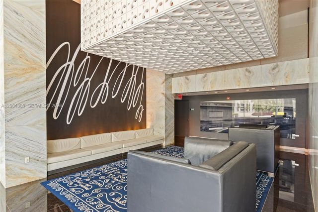 325 S Biscayne Boulevard 3421, Miami, FL 33131
