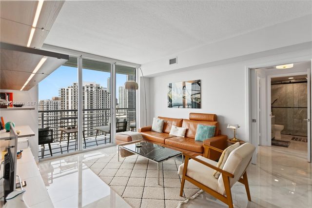 325 S Biscayne Boulevard 3421, Miami, FL 33131