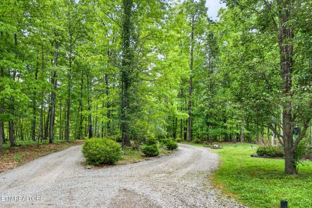 500 Cliff Park Rd, Monterey, TN 38574