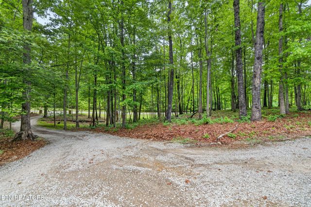 500 Cliff Park Rd, Monterey, TN 38574