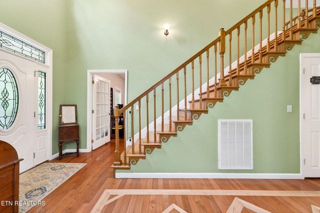 500 Cliff Park Rd, Monterey, TN 38574