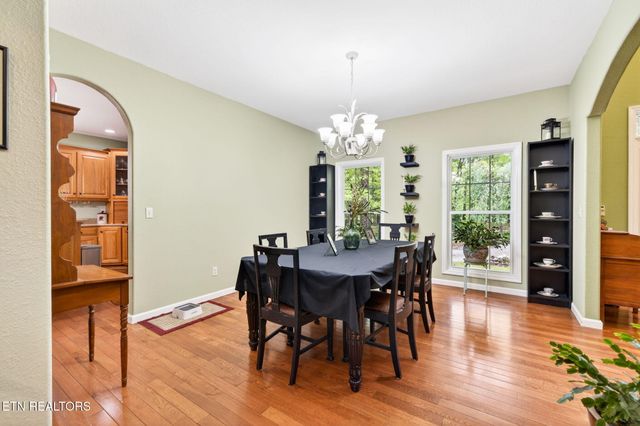 500 Cliff Park Rd, Monterey, TN 38574
